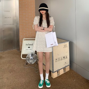 裙子女氣質短袖碎花連衣裙年新款夏季收腰顯瘦百搭a字短裙潮