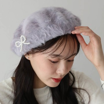 日本 BLUE EAST - 毛絨感珍珠裝飾美型貝蕾帽-灰