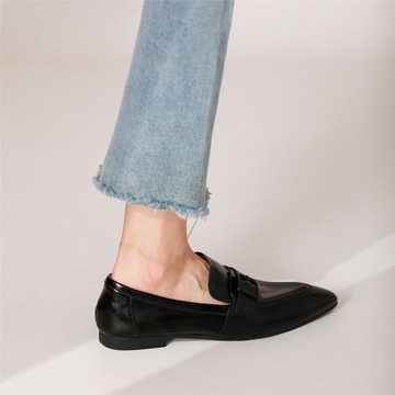 單鞋子女2023年新款網紅爆款尖頭平底鞋不累腳軟底百搭女士小皮鞋