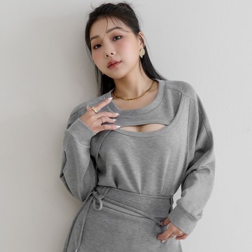 雲朵棉胸前鏤空長袖上衣  MUA