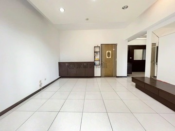 藝文特區 莊敬路二段【世紀風華】衛浴開窗 四房車｜桃園市桃園區莊敬路二段