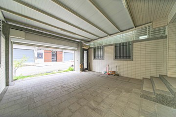 獨家服務!小港公園森林環抱稀釋出6米雙車墅開27萬｜高雄市小港區高坪二十九路