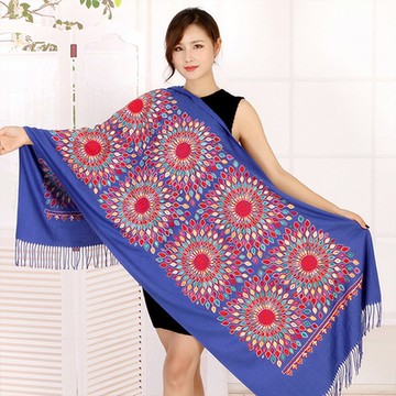 [韓國K.W.]現貨羊毛質感百花盛放刺繡圍巾