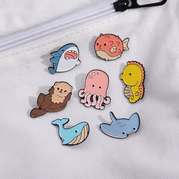 48出貨 可愛胸針 別針 造型徽章 原創海洋生物胸針可愛鯊魚鯨魚海馬徽章個性配飾水母胸章河豚