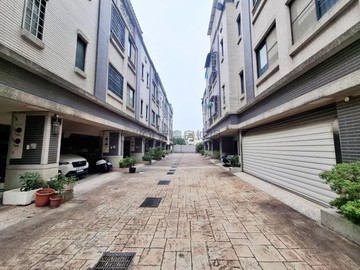 鹿陽國小旁優質孝親美別墅｜台中市沙鹿區保順三街