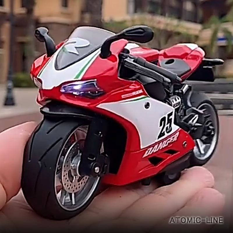 ドゥカティ Ducati 1/12 ミニカー 全3色 ライト点灯 エンジンサウンド