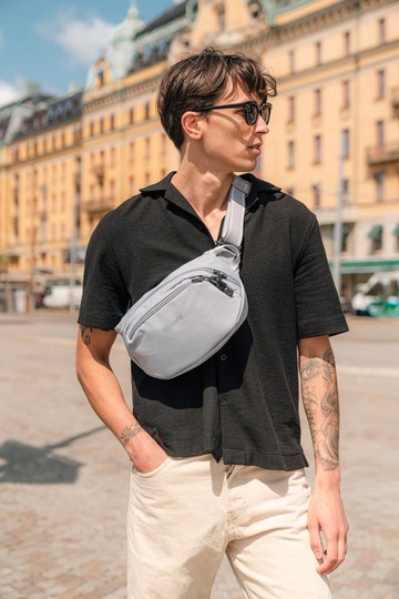 Pacsafe V 五大專利防盜 防盜探險斜肩包 腰包 4L 灰#60141