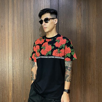 美國百分百【全新真品】GUESS T恤 短袖 圓領 上衣 紅玫瑰 T-shirt logo 短T 黑色 CK13