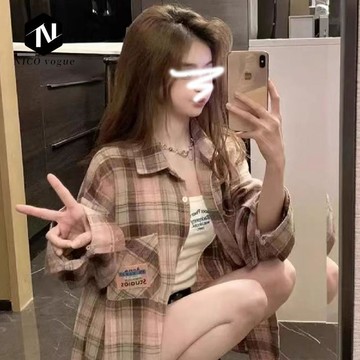 【Nico】臺灣熱銷🔥復古少女粉色格子襯衫外套女春秋森女寬鬆長袖學生外搭襯衣
