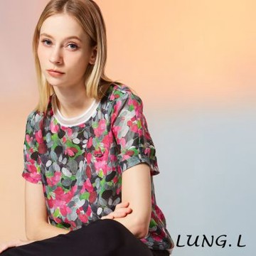 LUNG.L林佳樺  黑底彩色花卉拼接圓領短袖女裝上衣 LW29A