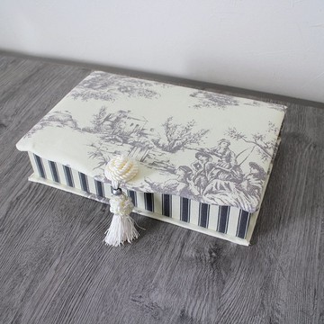 Toile de Jouy 流蘇條紋書本型配件包 自由盒配件收納 信件包錢包床書型配件包 [定制]