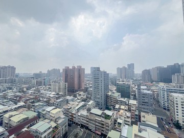 *室內大空間*優質採光*三多捷運*四房平移車位｜高雄市前鎮區林森三路