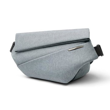 【NIID官方直營】R1 極速行動單肩包-迷霧藍 (環保防水 時尚 高效收納 行動斜肩包 胸包 腰包 肩包)