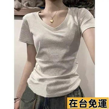 🔥台灣發出🔥 美式V領正肩短袖T恤女2025夏新款基礎款內搭打底學院風上衣學生潮減齡顯年輕