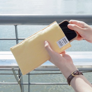 [官方直營]可擦拭手機套 Ob3【奶黃色系】抗菌 保護套 手機袋 收納袋 保護袋 手機收納 極簡設計 台灣製