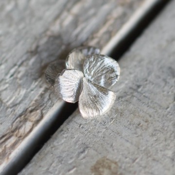 المميز 花朵造型耳扣