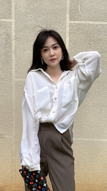 輕透白條紋寬襯衫