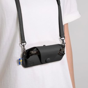 moz瑞典-駝鹿-防潑水-皮革-眼鏡包-黑