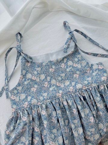 森の角落手作童裝 細肩綁帶小洋裝 莫蘭迪花園 女童洋裝 生日禮