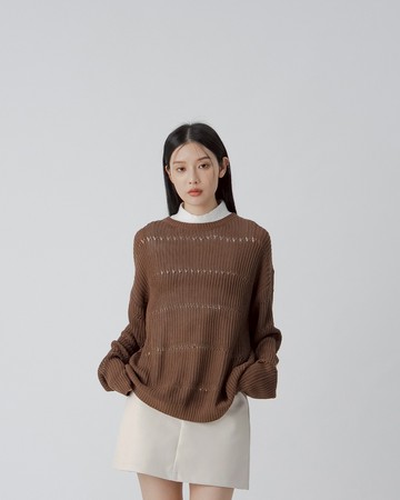 簡約鏤空織紋設計針織上衣-咖啡