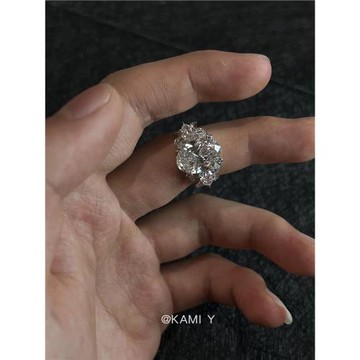 「閃耀星芒」中古爆閃鴿子蛋戒指法式復古輕奢鋯石疊戴百搭食指戒