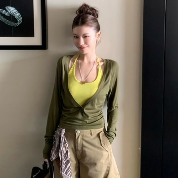 【MNMF】🍋精選套裝🍋 【人棉兩件套+帶胸墊】v領長袖女早秋新款氣質獨特內搭t恤上衣 上衣套裝