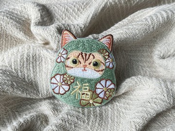 橘貓 刺繡 隨身鏡/燙貼/別針 | 達摩 招財貓 電繡 布貼