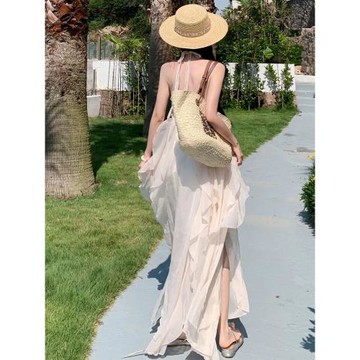 三亞氣質重工掛脖吊帶連衣裙女夏季長裙拍照露背海邊度假沙灘裙子