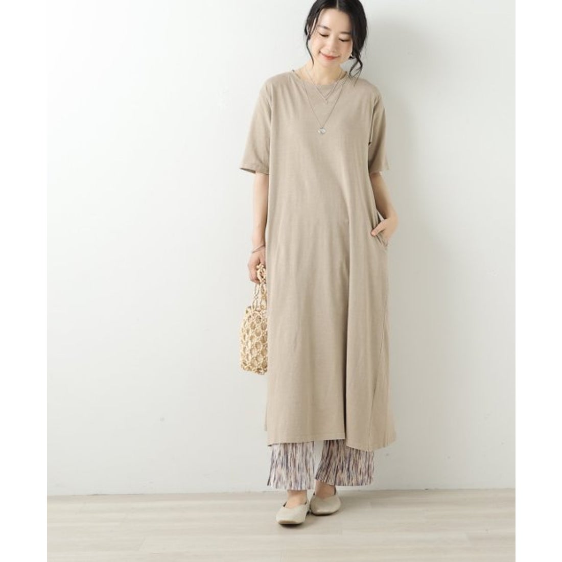 フレームスレイカズン Frames Ray Cassin ピグメント後ろタックaラインワンピース ベージュ 通販 Lineポイント最大1 0 Get Lineショッピング