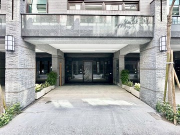 帝國大玥｜水湳經貿核心商圈｜全新雙車電梯別墅｜台中市西屯區同志巷