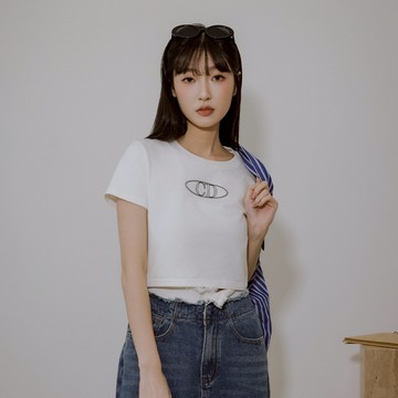 CC.DAILY-簡約印花後開衩短T(二色)-女【J2CO035】