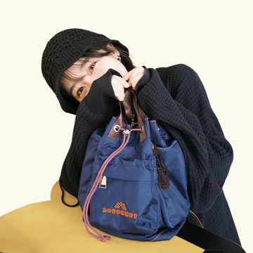 【DOUGHNUT】6.5吋 防潑水 斜/側/後背3用 小水桶包 全素-藍 TYU