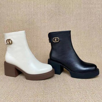 JP Queen New York 質感單色拉鍊馬丁粗跟短靴(2色可選)