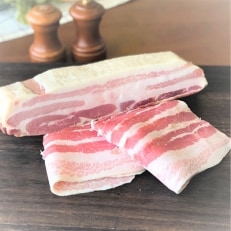 お肉屋さんの自家製ベーコン　1kg(ブロック500グラム・スライス500グラム)