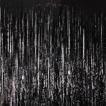 舉行一個派對 派對流蘇鋁箔簾 3入  Black  1個