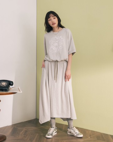 線條印花抽繩收腰不對稱下擺短袖洋裝(兩色)