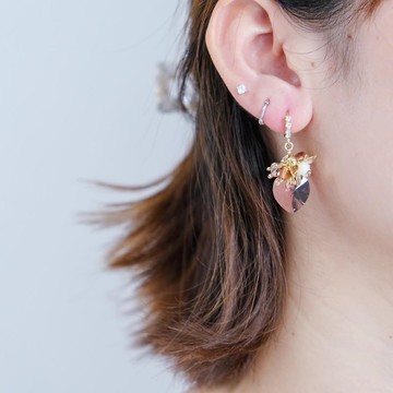Hera | 繁花 Swarovski 心形切割水晶鏤空花片耳環 甜蜜 蜜桃香氣