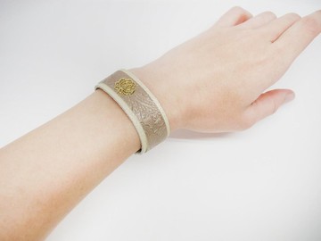 柔軟山羊皮革春色手鍊 / 銅色佩斯利 × 米色款