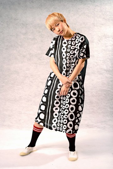 潮品的基調 黑白點線圖紋 洋裝