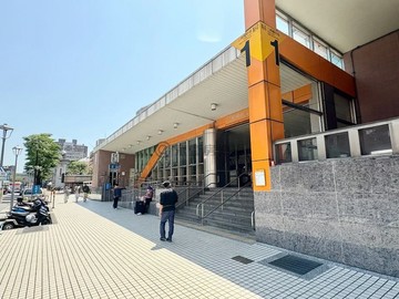 $近捷運三和國中站、方便停車住辦、巷寬一樓｜新北市三重區聯華街