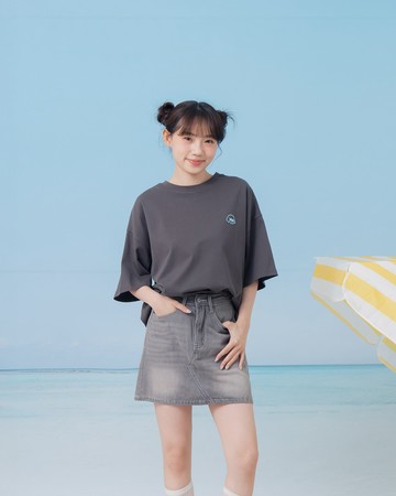 Tombonia 狗狗衝浪印圖刺繡寬版上衣-灰