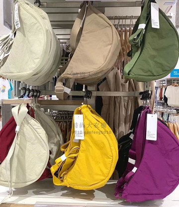 挎包餃子包腋下包單肩側背包輕便可調節男女潮斜背包【時尚大衣櫥】