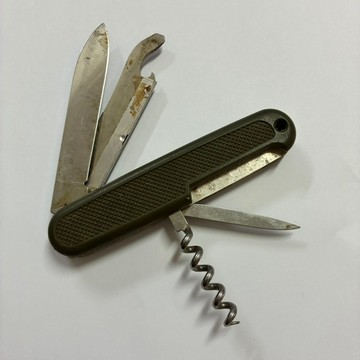 [沐沐屋]VICTORINOX 70-80年代 西德德軍公發軍刀 GAK1 108mm 橄欖綠