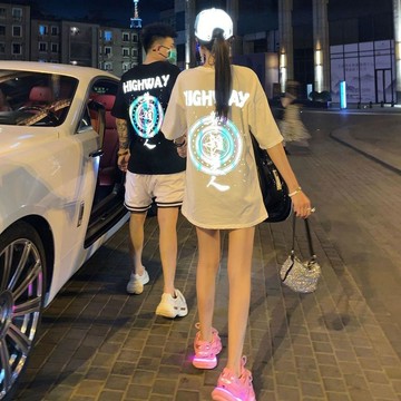 9327人反覆回頭🛍️ 七彩反光鐳射T恤 寬鬆上衣 女款 情侶裝 夏日潮流 ins超火 學生 學院風 M9ZY
