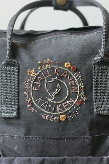 北極狐手刺繡標誌--不含包包-手工刺繡設計客製