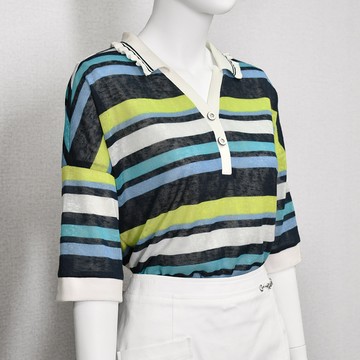 ILEY伊蕾 條紋荷葉Y字領落肩七分上衣(深藍色；M-XL)1232061672