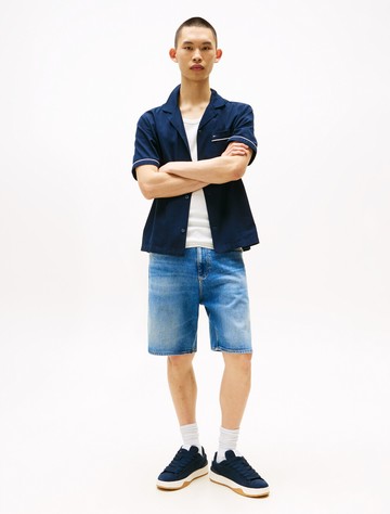 後背標誌短袖襯衫