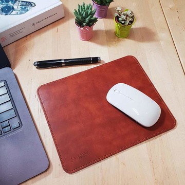 經典皮革滑鼠墊 (HMP-03BR)