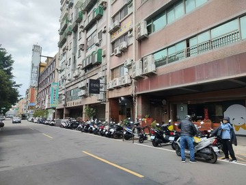 新竹市財星大樓一房一廳含車位｜新竹市北區少年街