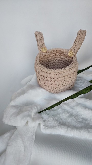 Hanging basket. A useful thing for a children's room, it can